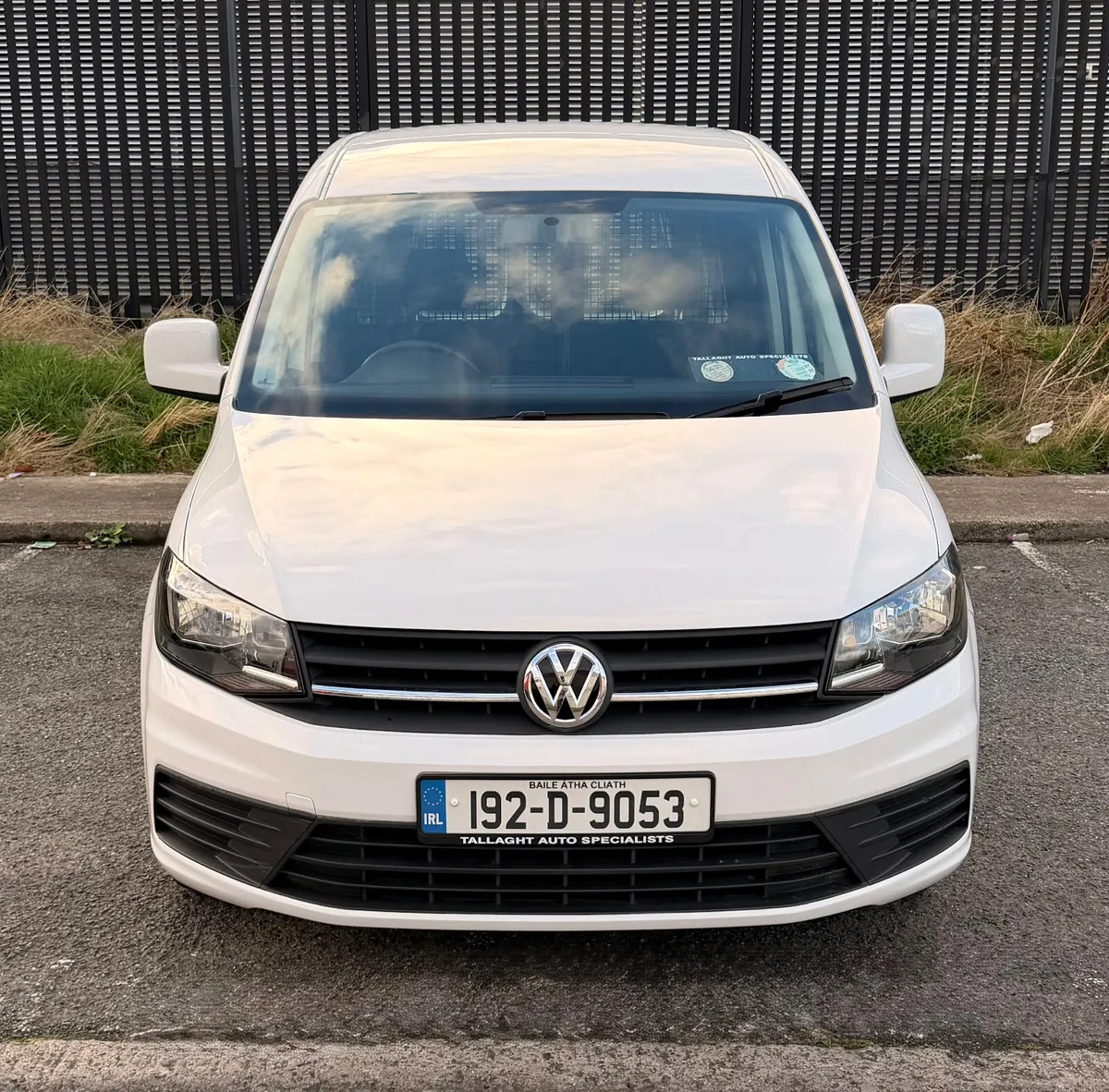 192 Volkswagen Caddy Maxi 102Bhp - Image 2
