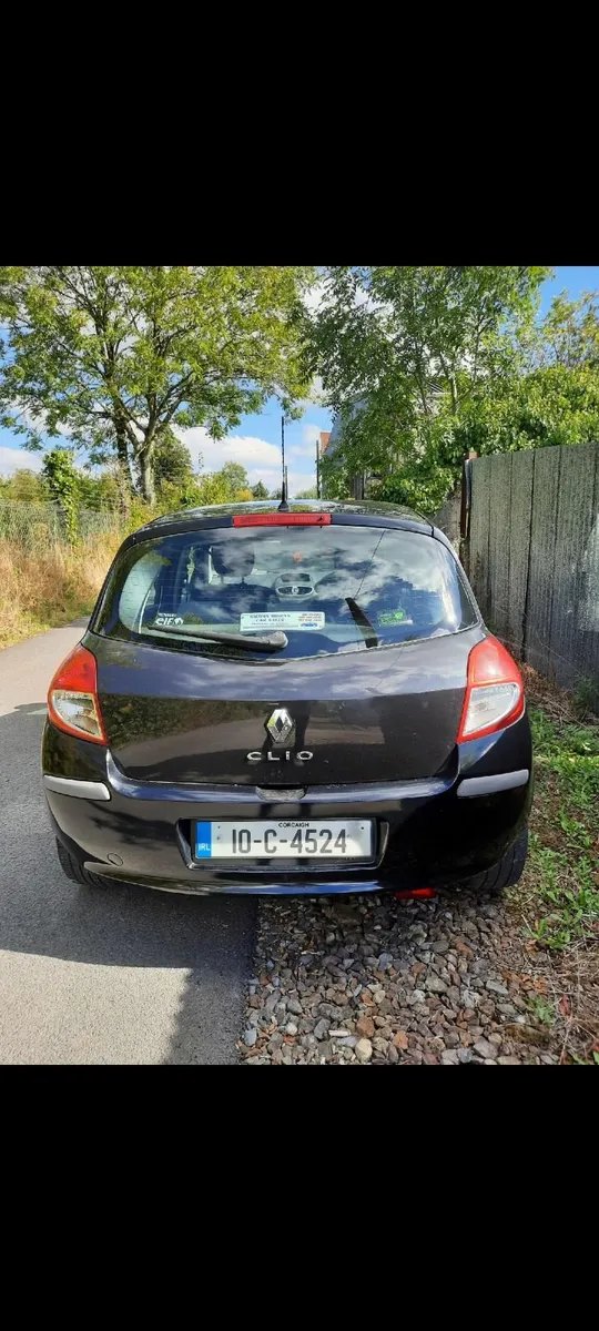 Renault Clio 2010 - Image 2