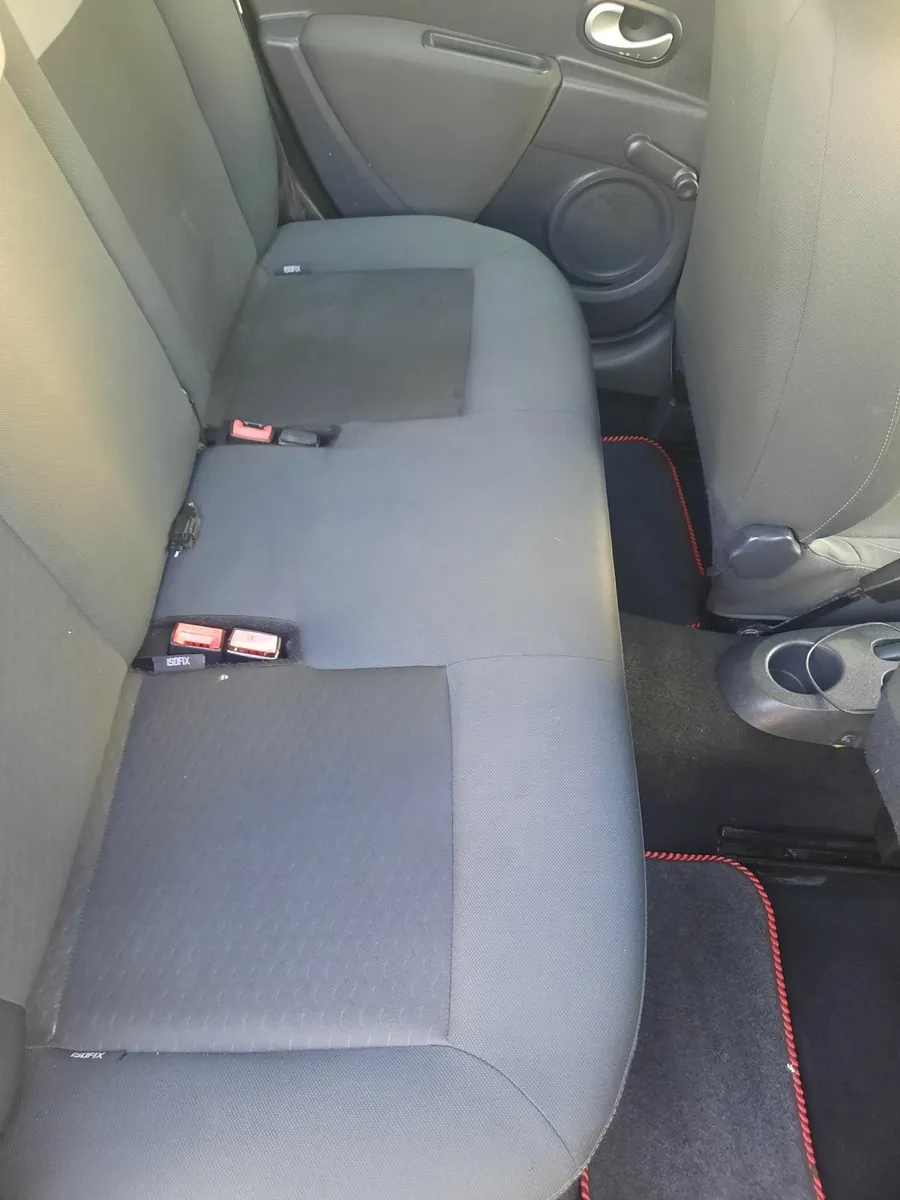 Renault Clio 2010 - Image 4