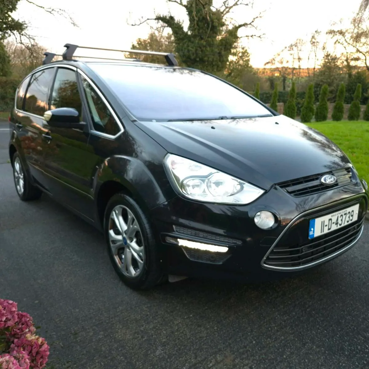 Ford S-max. Full service history, NCT & TAX - Image 1