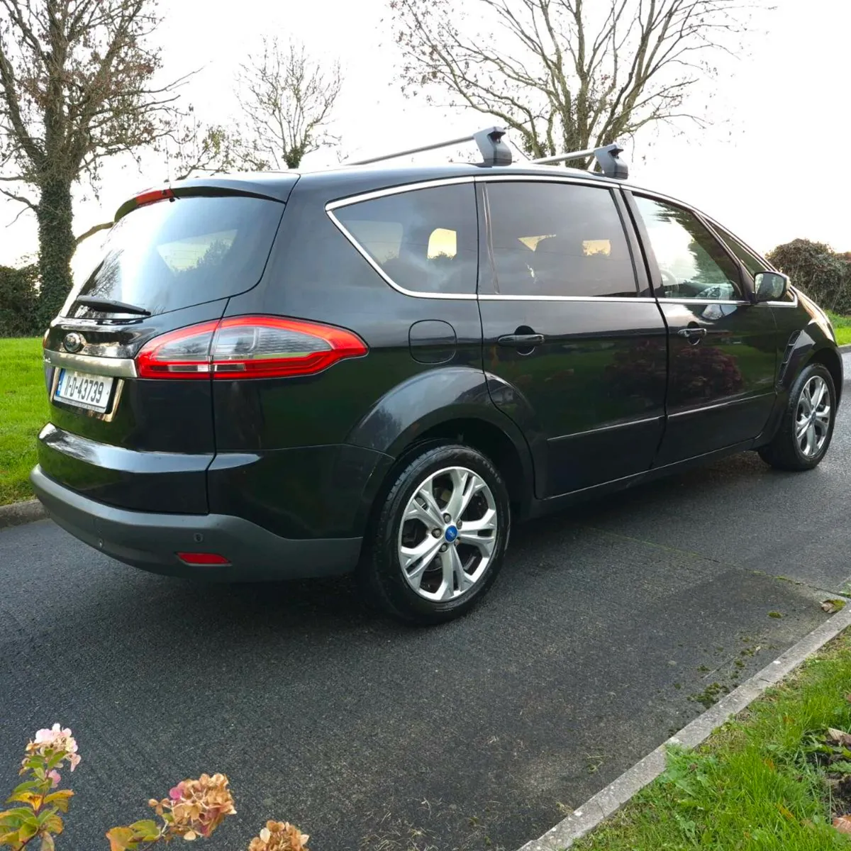 Ford S-max. Full service history, NCT & TAX - Image 3