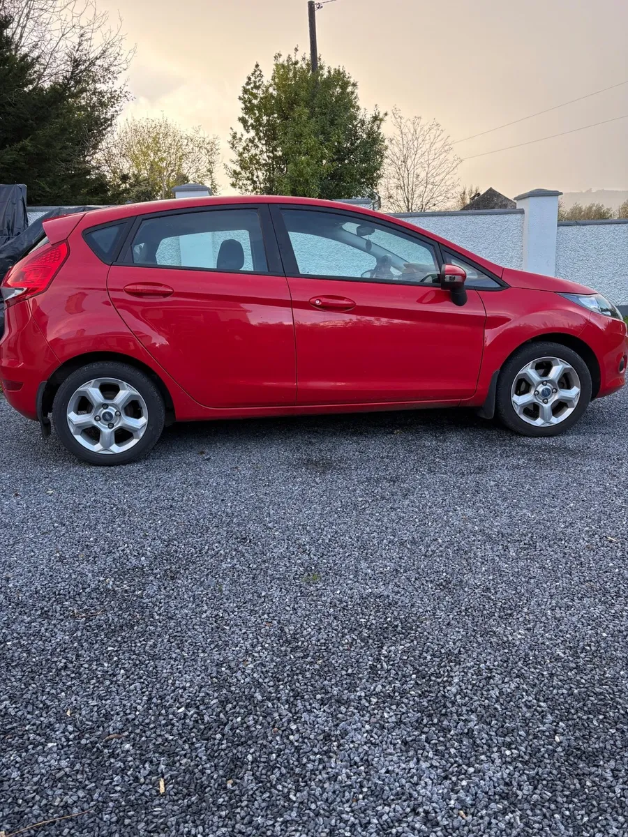 Ford Fiesta 2011 - Image 1
