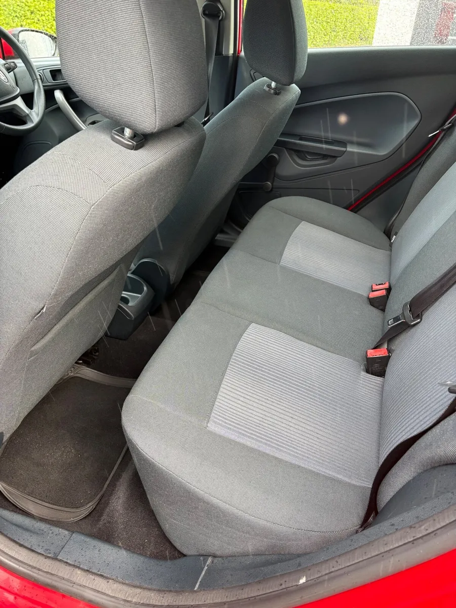 Ford Fiesta 2011 - Image 4