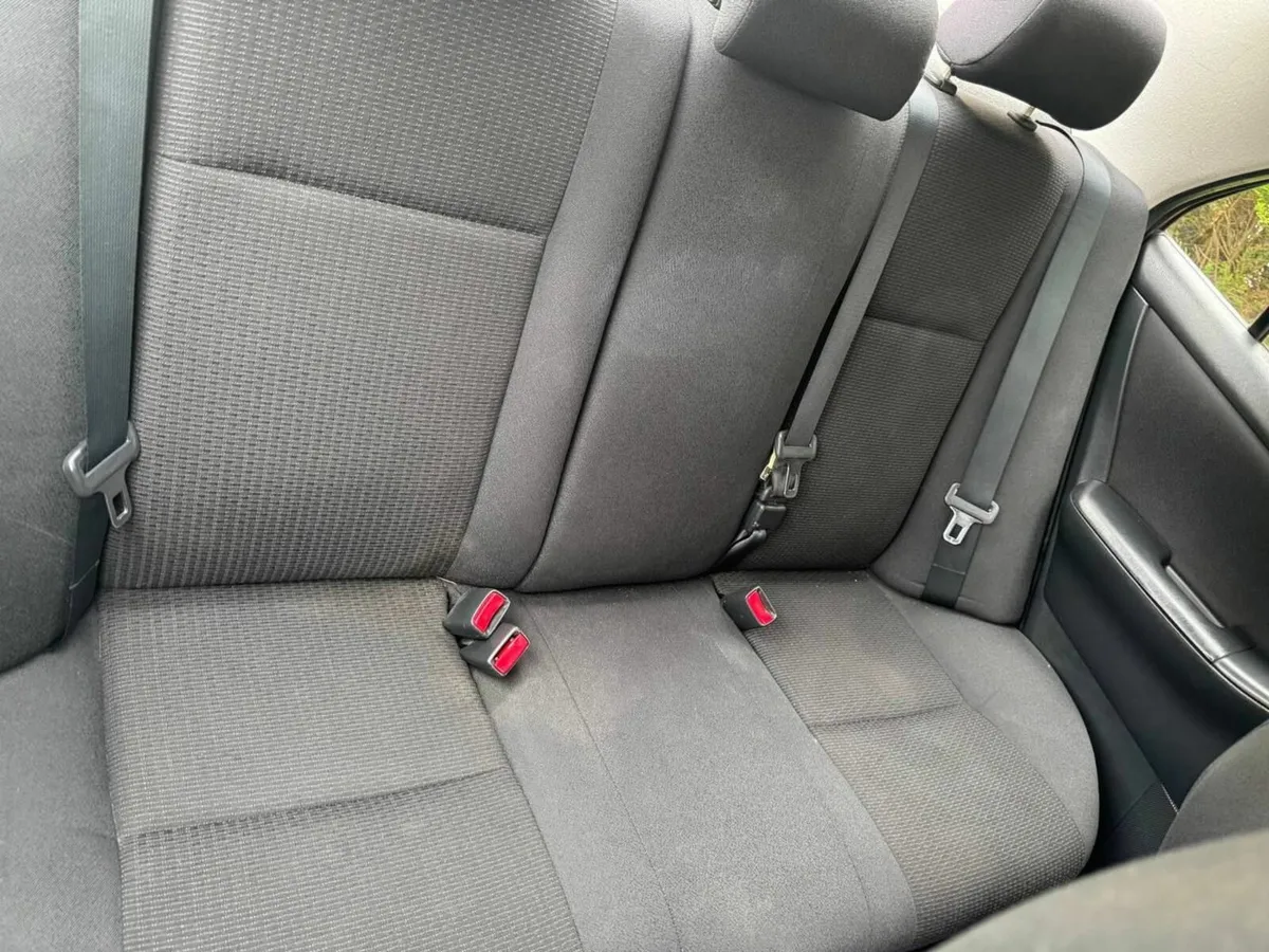 Toyota Corolla 2005 - Image 3