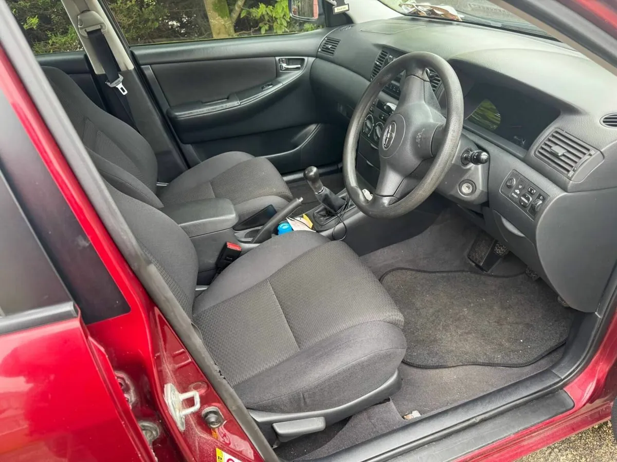 Toyota Corolla 2005 - Image 4