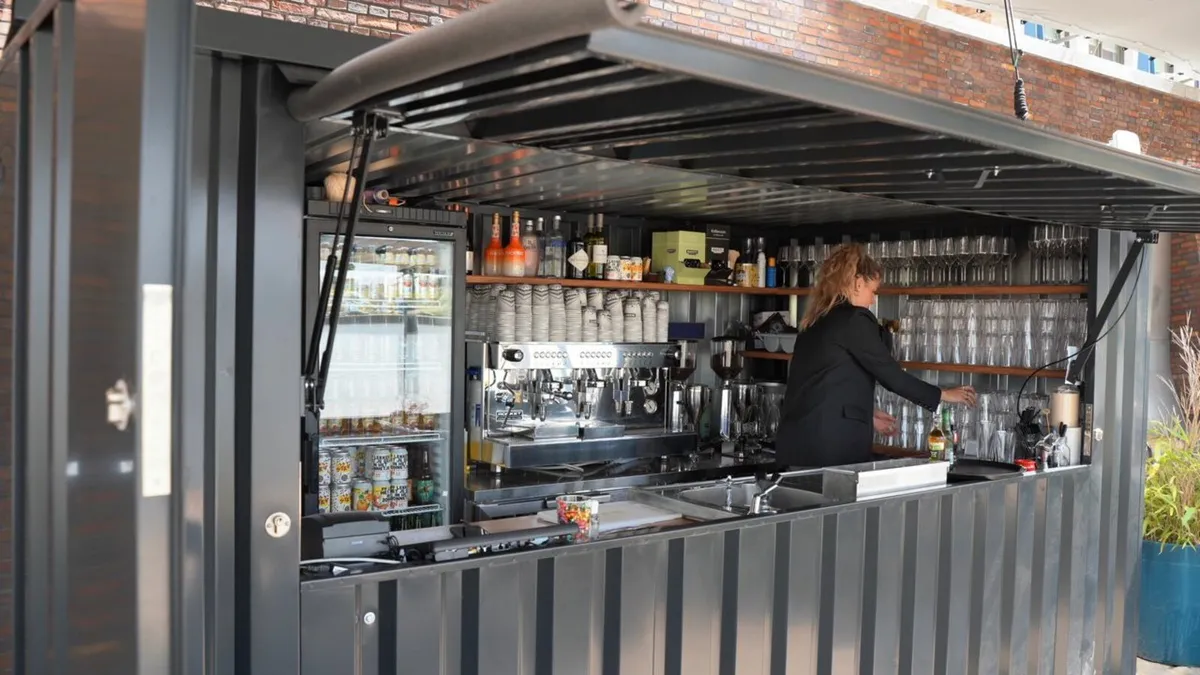 4x2 Event Bar Container – Quick to Install - Image 2