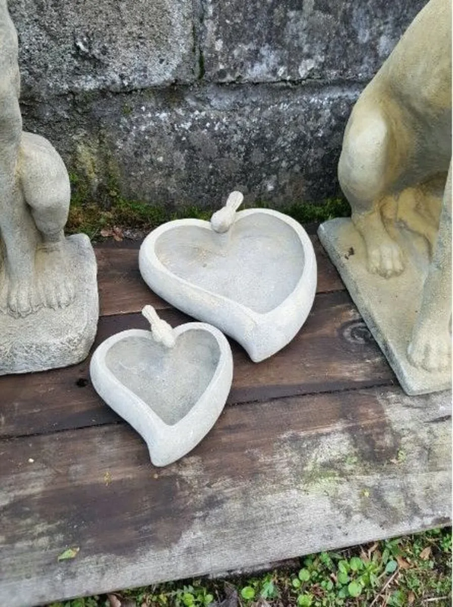 Heart Birdbaths – EG108