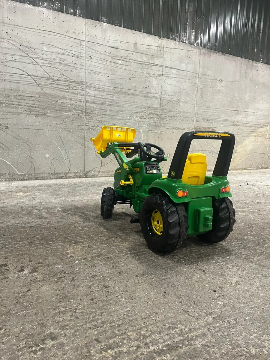 Kids pedal tractor - Image 2