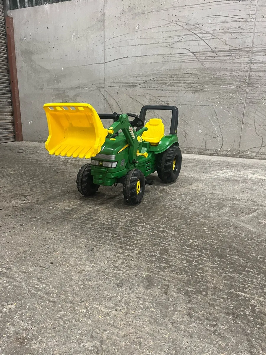 Kids pedal tractor - Image 4