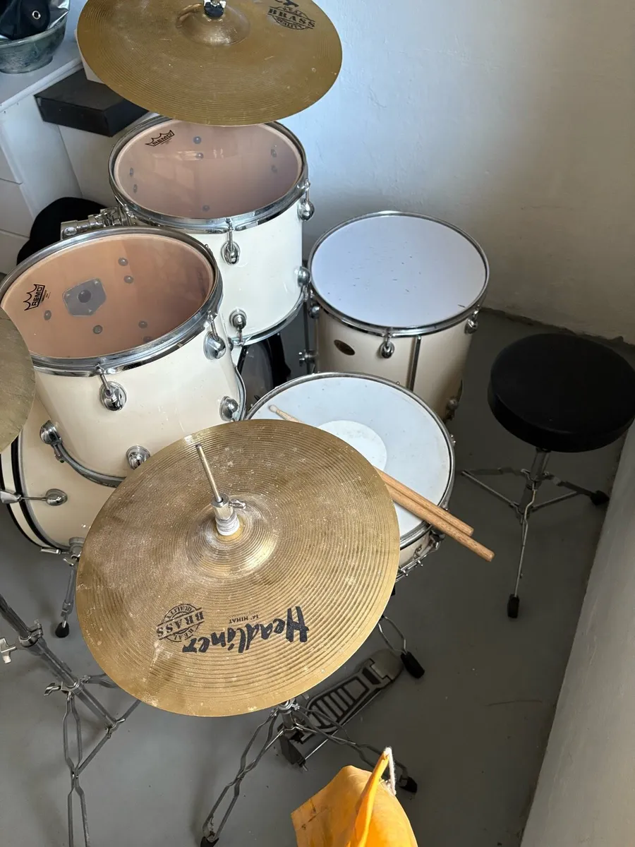 Pearl Target Drum Kit - Image 3