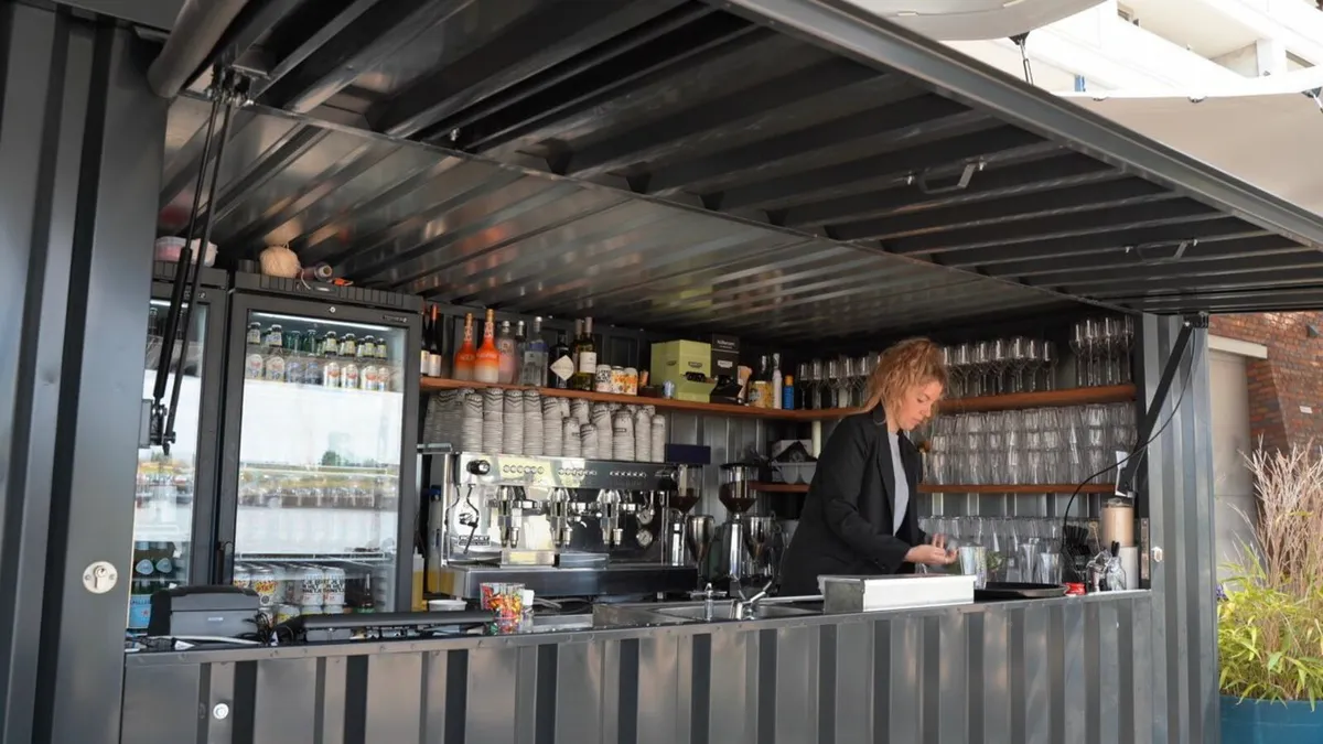 4x2 Event Bar Container – Quick to Install - Image 4