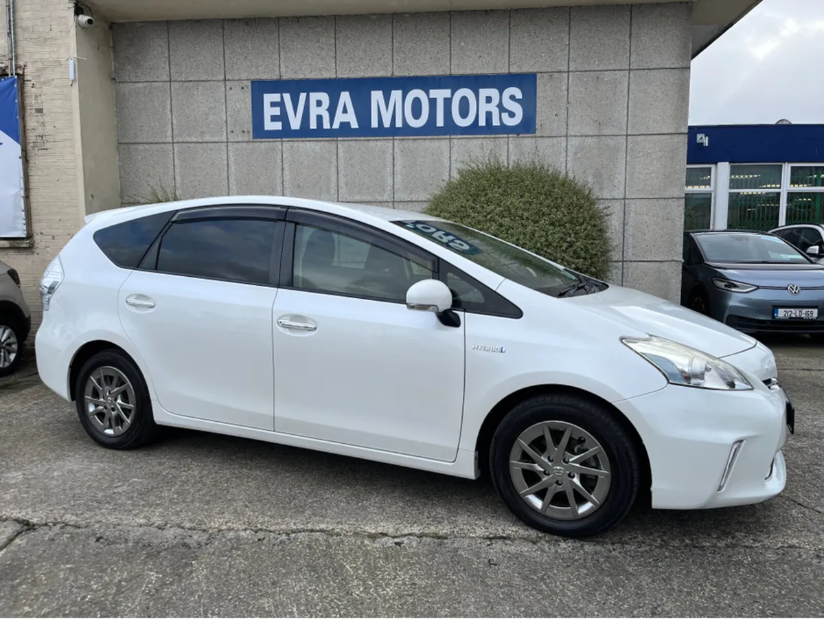 Toyota Prius 7 SEATER AUTOMATIC 1.8 PETROL HYBRID - Image 3