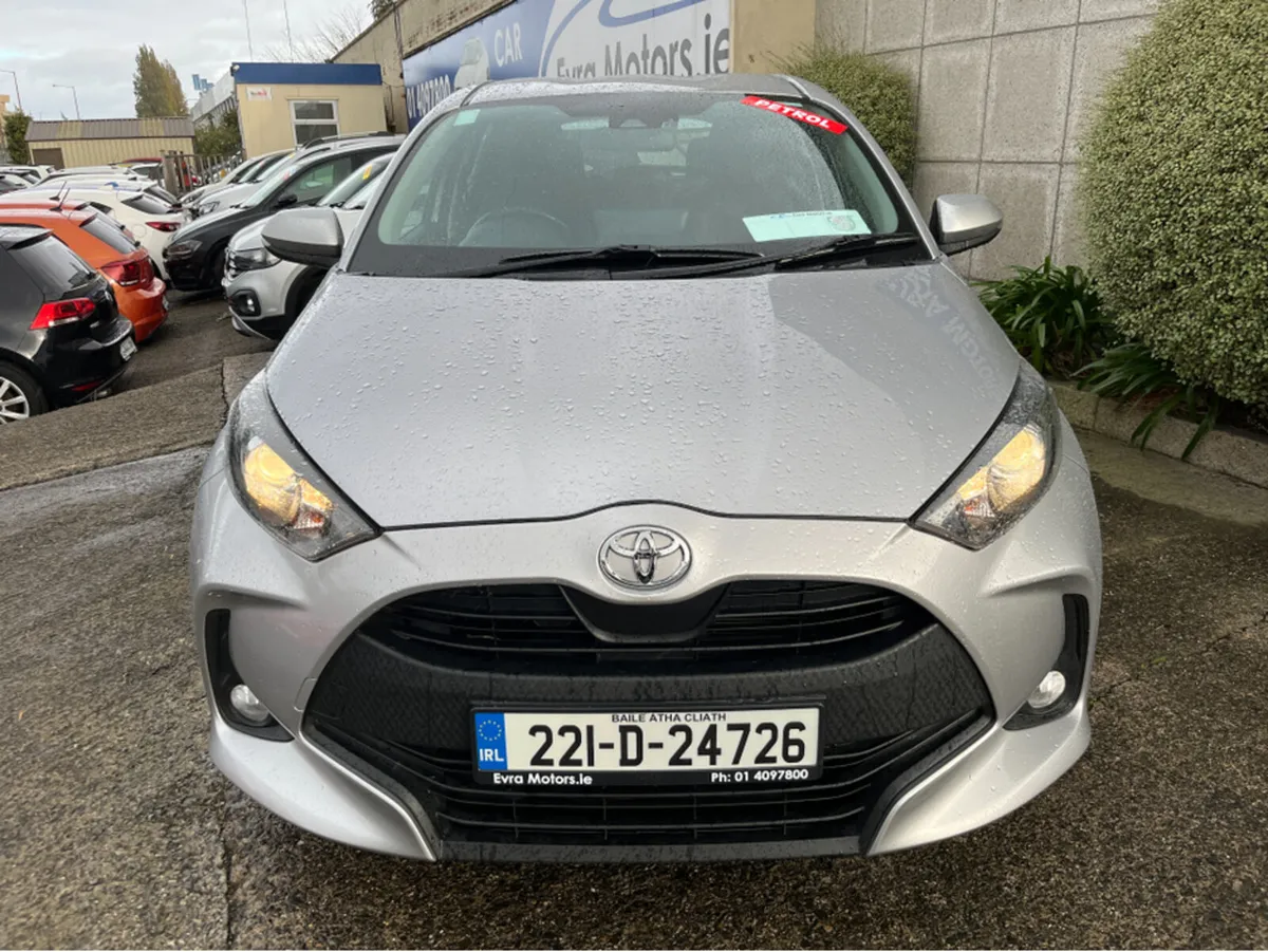 Toyota Yaris LUNA 1.0 PETROL MANUAL //REVERSE CAME - Image 2
