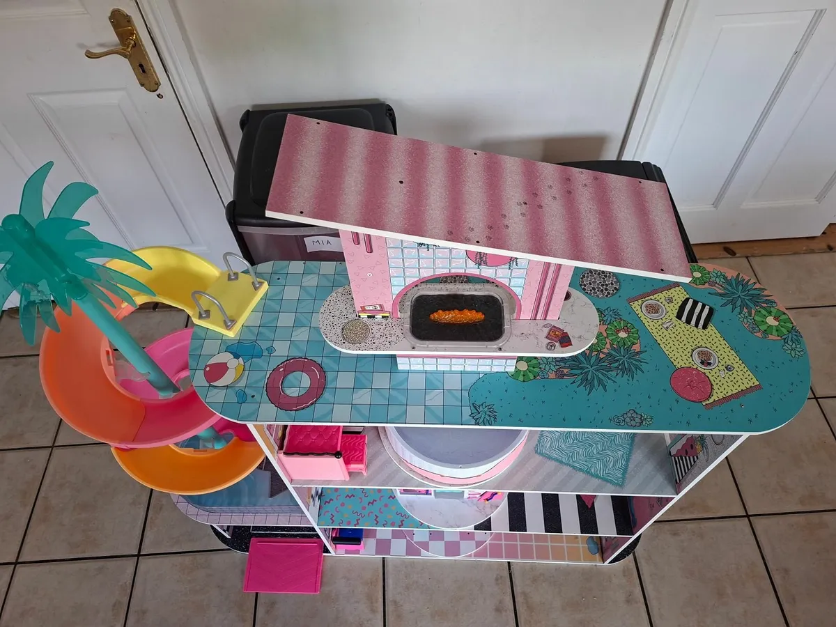 Lol OMG Surprise house - Image 3