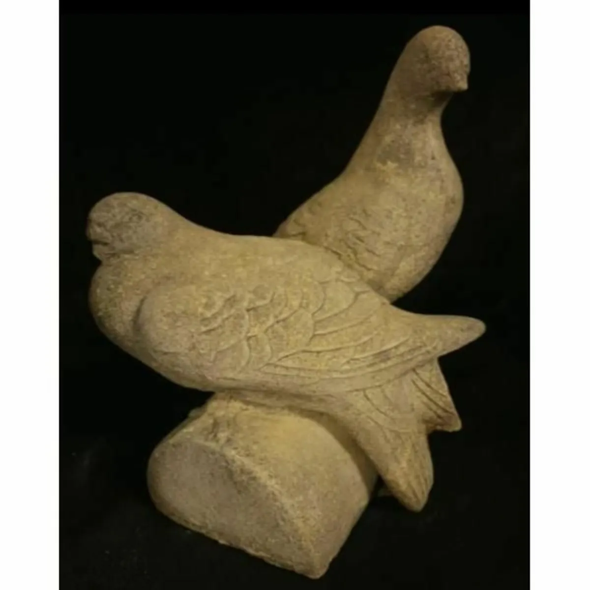 Log Pigeons EG046 - Image 1