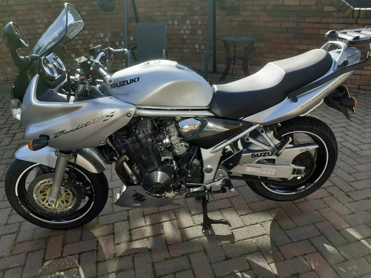 Suzuki GSF 2001 - Image 1