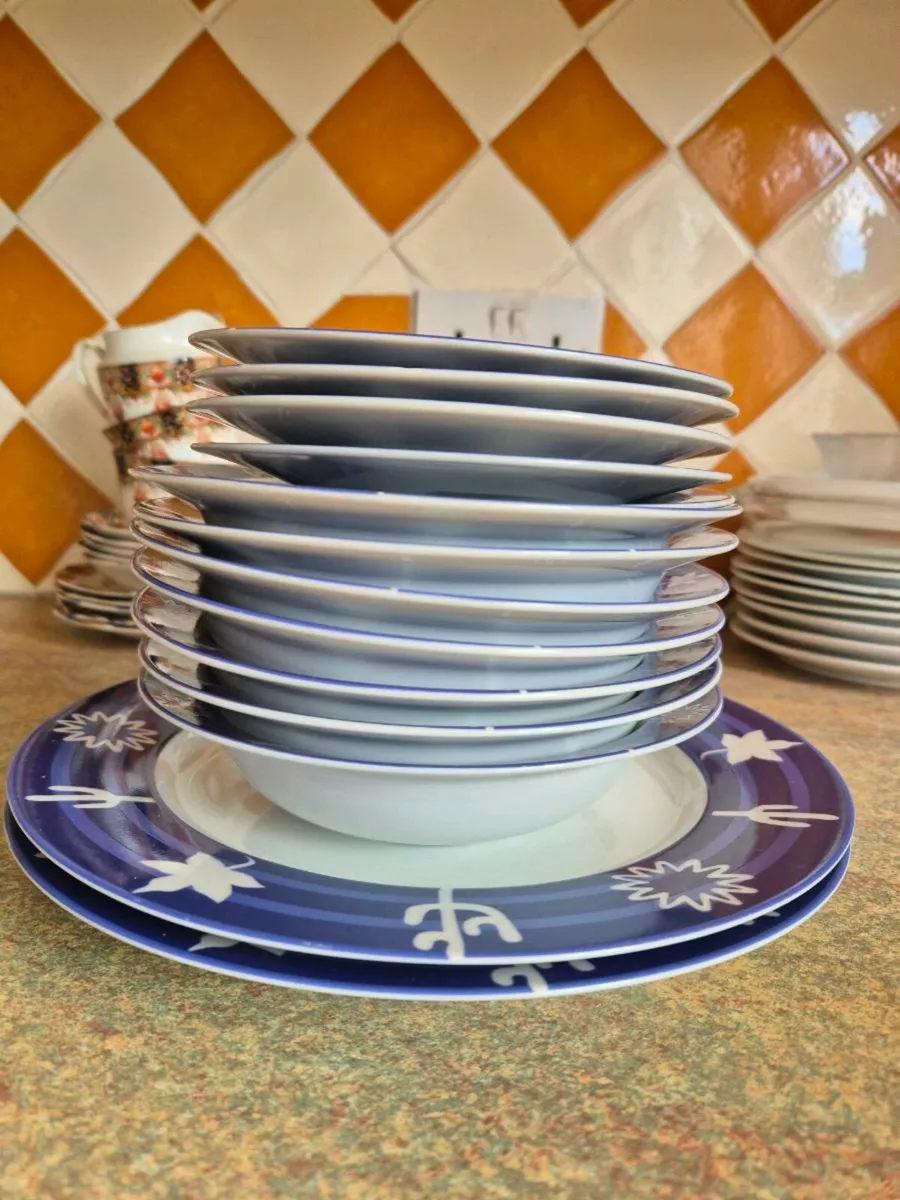 Dinnerwear set - Image 1