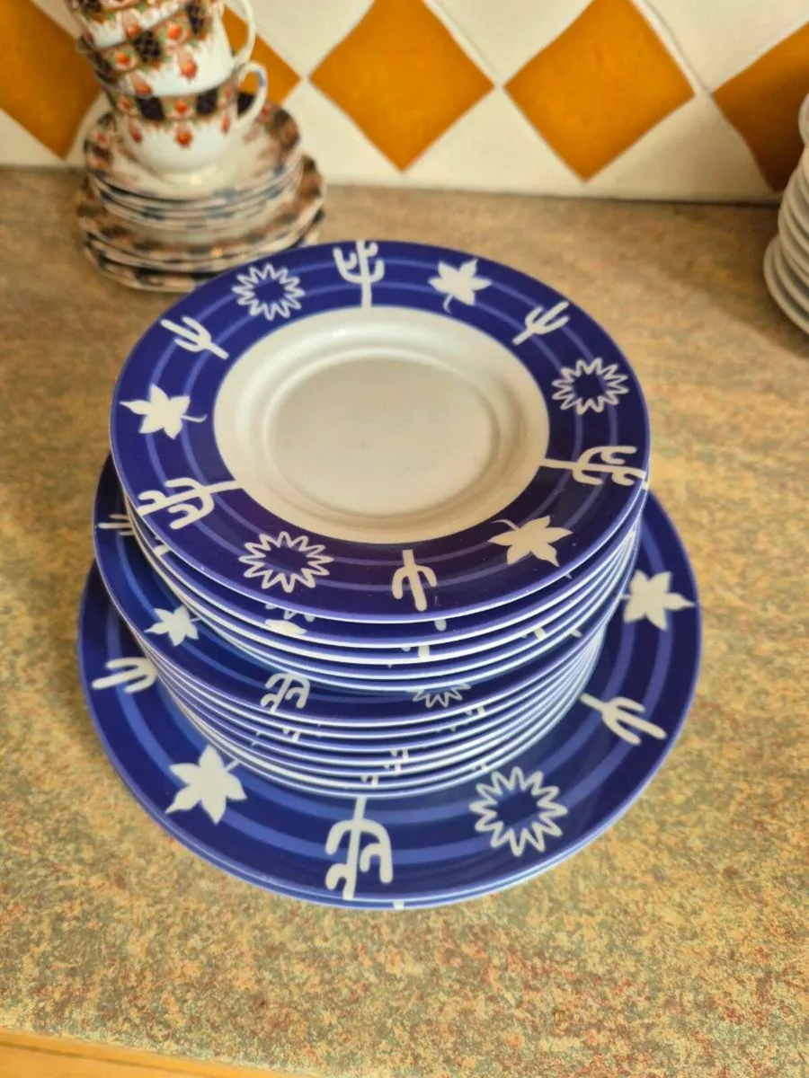 Dinnerwear set - Image 2