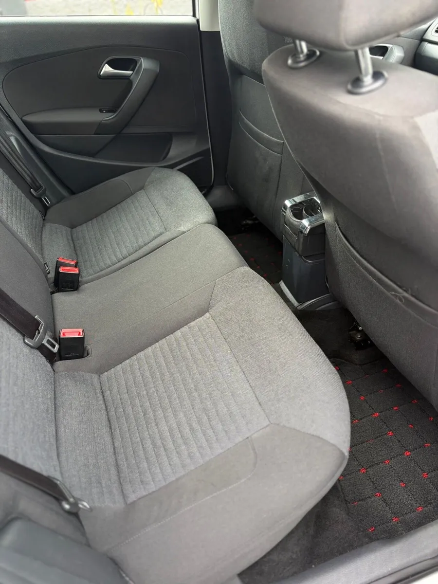 Volkswagen polo automatic - Image 4