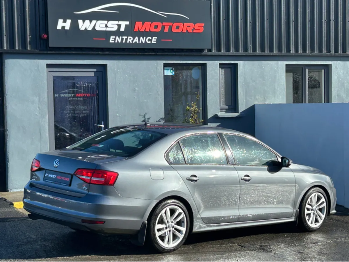 Volkswagen Jetta CL 2.0 TDI MANUAL 5SPEED 110HP 4D - Image 2