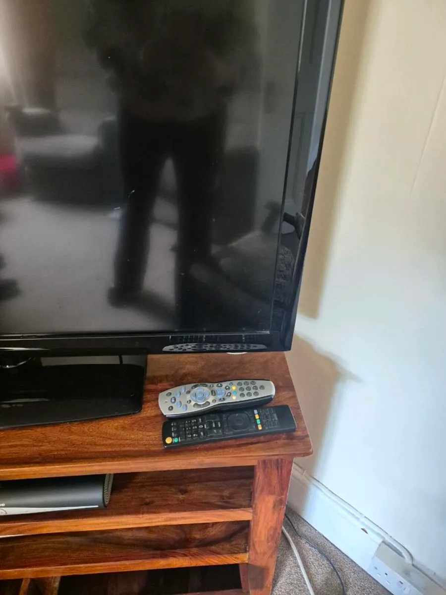 Tv and tv unit - Image 4