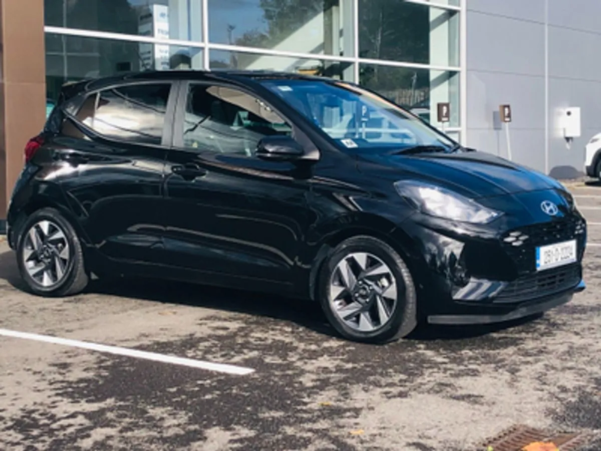 Hyundai i10 Deluxe Plus 1.0 Petrol Automatic - Image 4