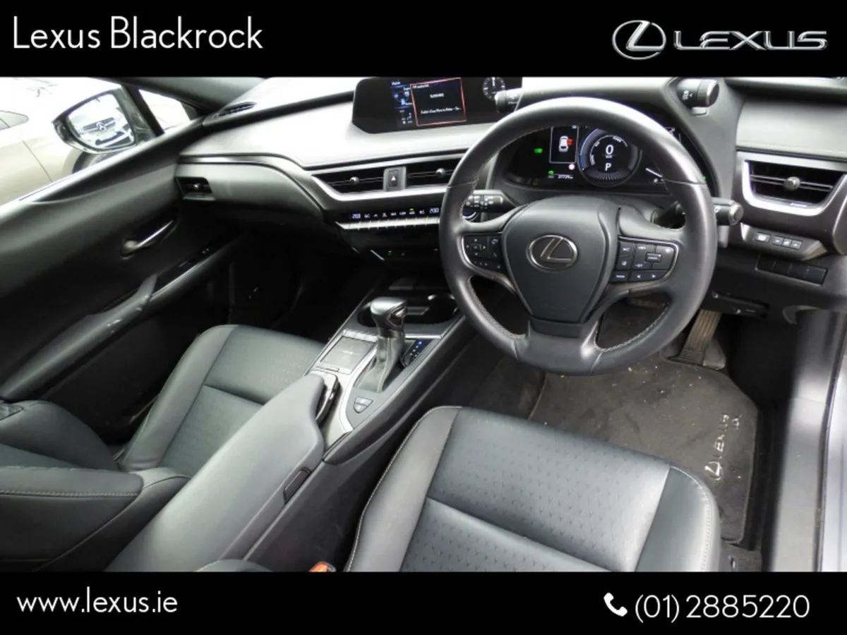 Lexus UX250h Hybrid Dynamic - Image 2