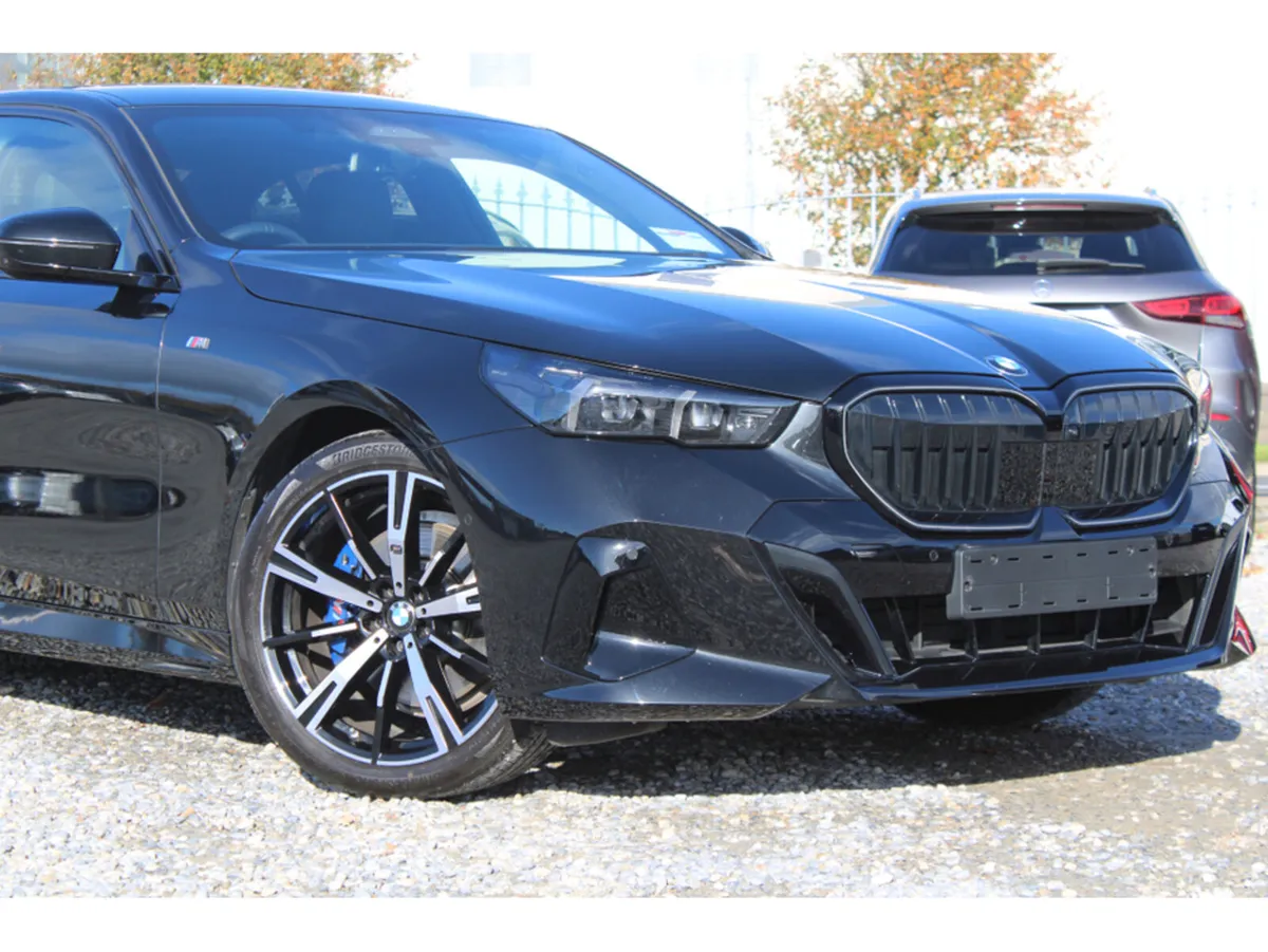 BMW 5-Series M SPORT PRO AUTO 520i *Pro, Tech and - Image 3