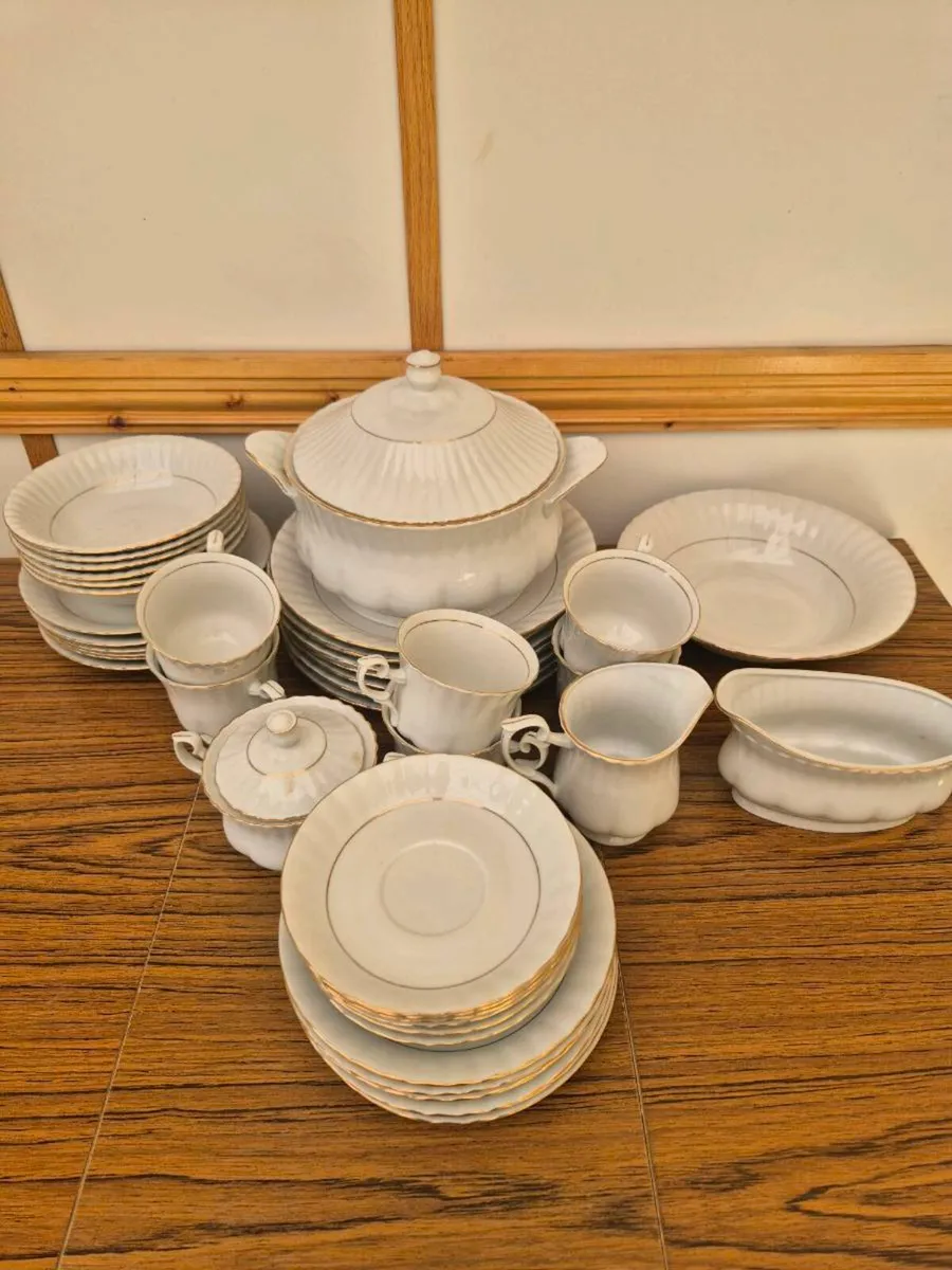 Iwona dinner wear set - Image 1