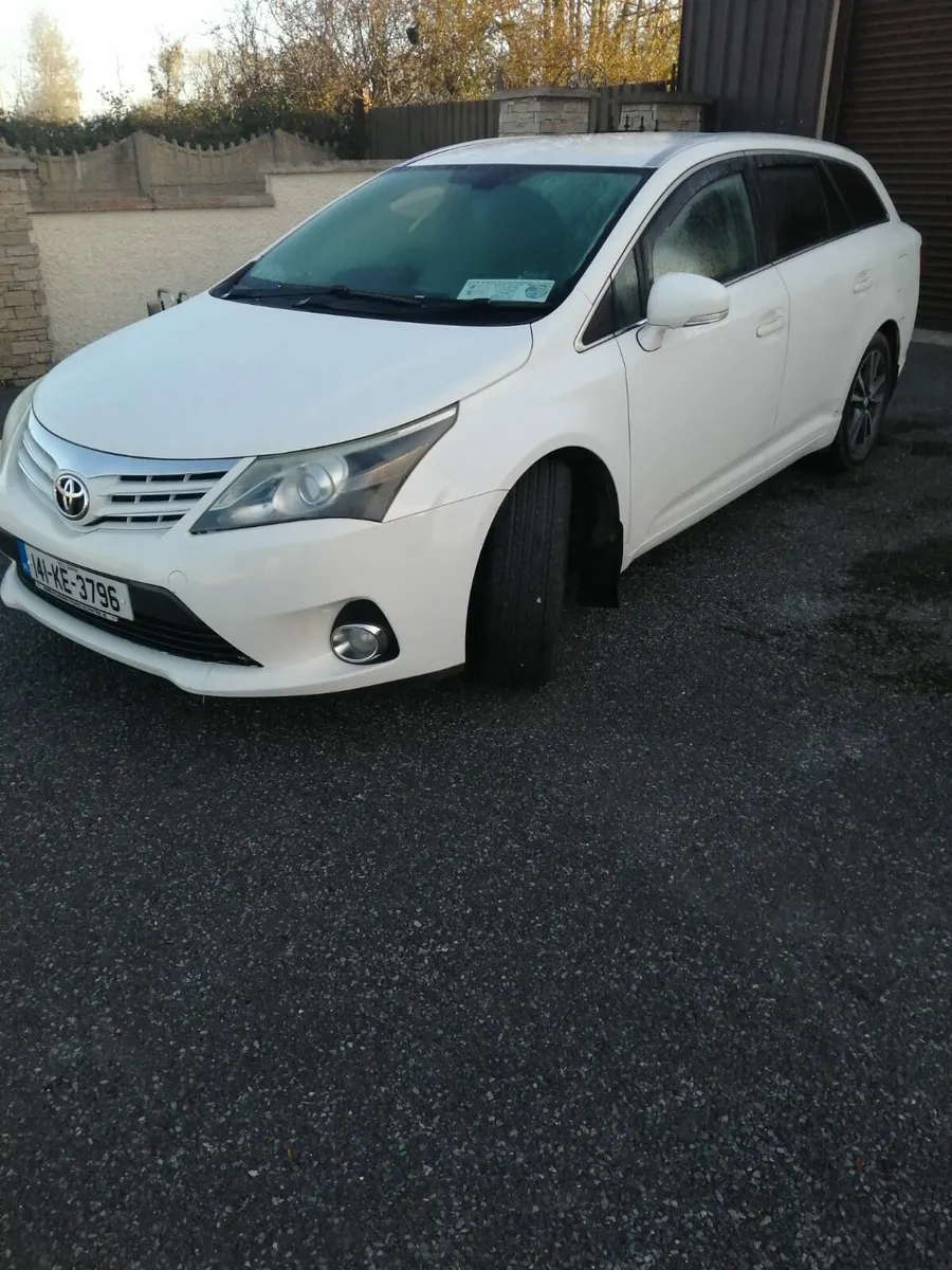 2014 Toyota Avensis - Image 1