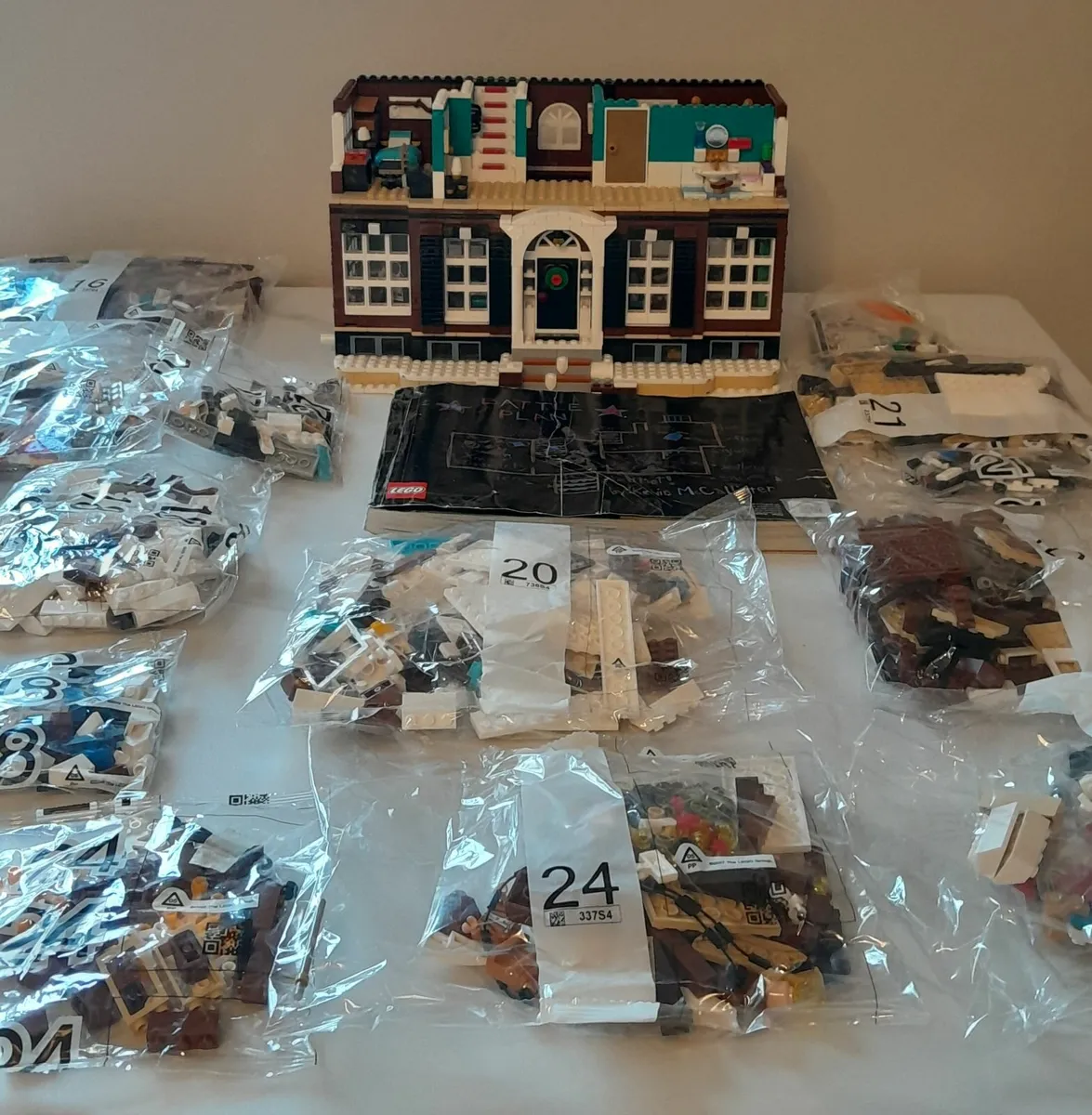 Lego -  Home Alone House - Image 4