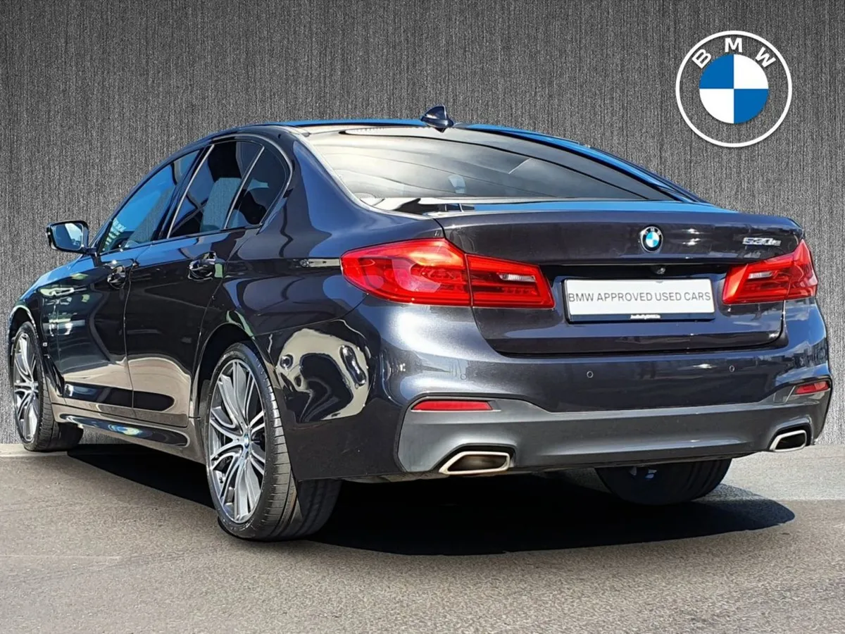 BMW 5 Series 530e M Sport Iperformance Saloon - Image 3