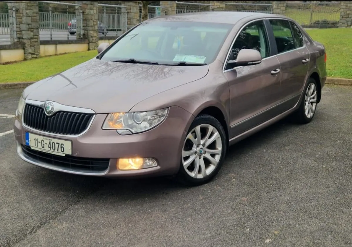 2011 SKODA SUPERB (2.0TDI 170BHP) - Image 2