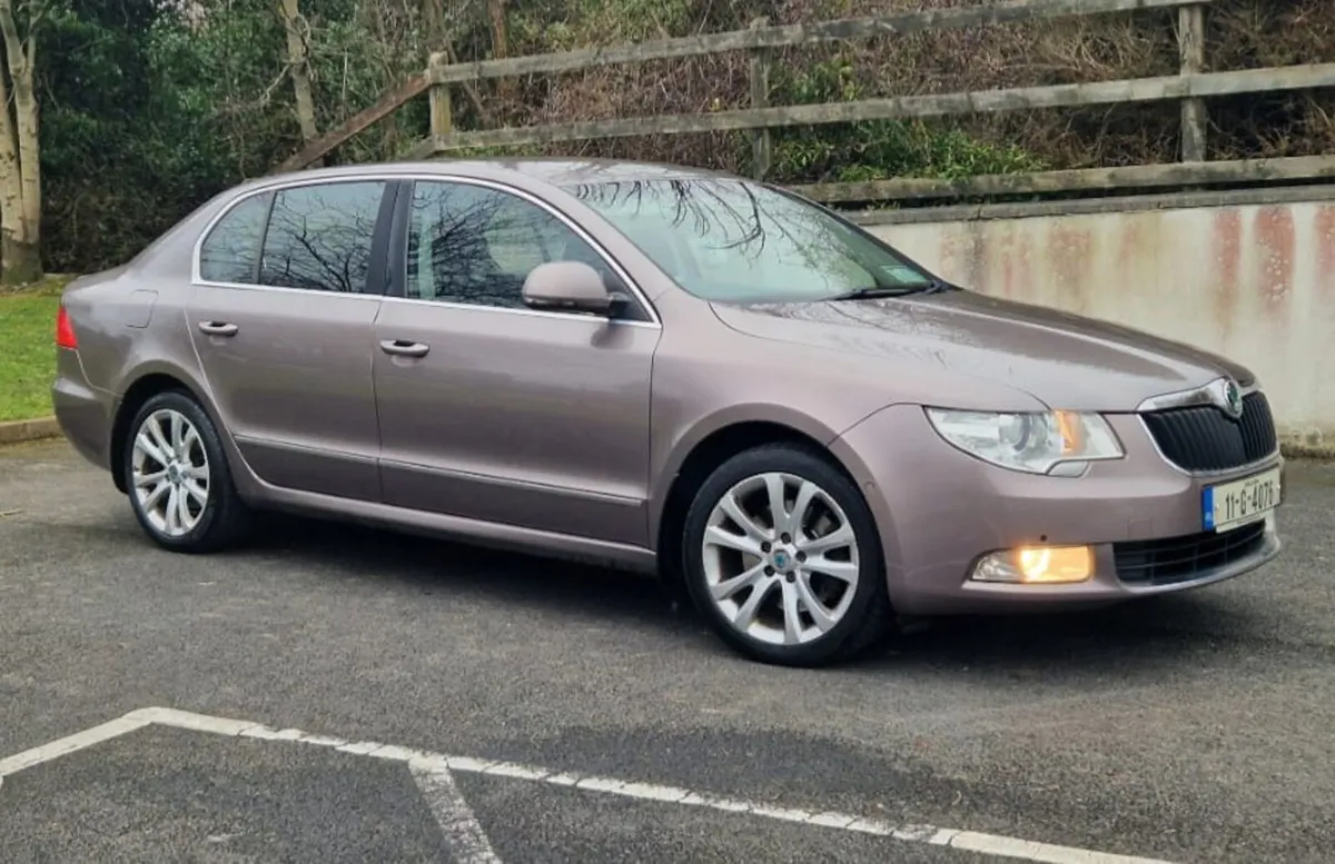 2011 SKODA SUPERB (2.0TDI 170BHP) - Image 3