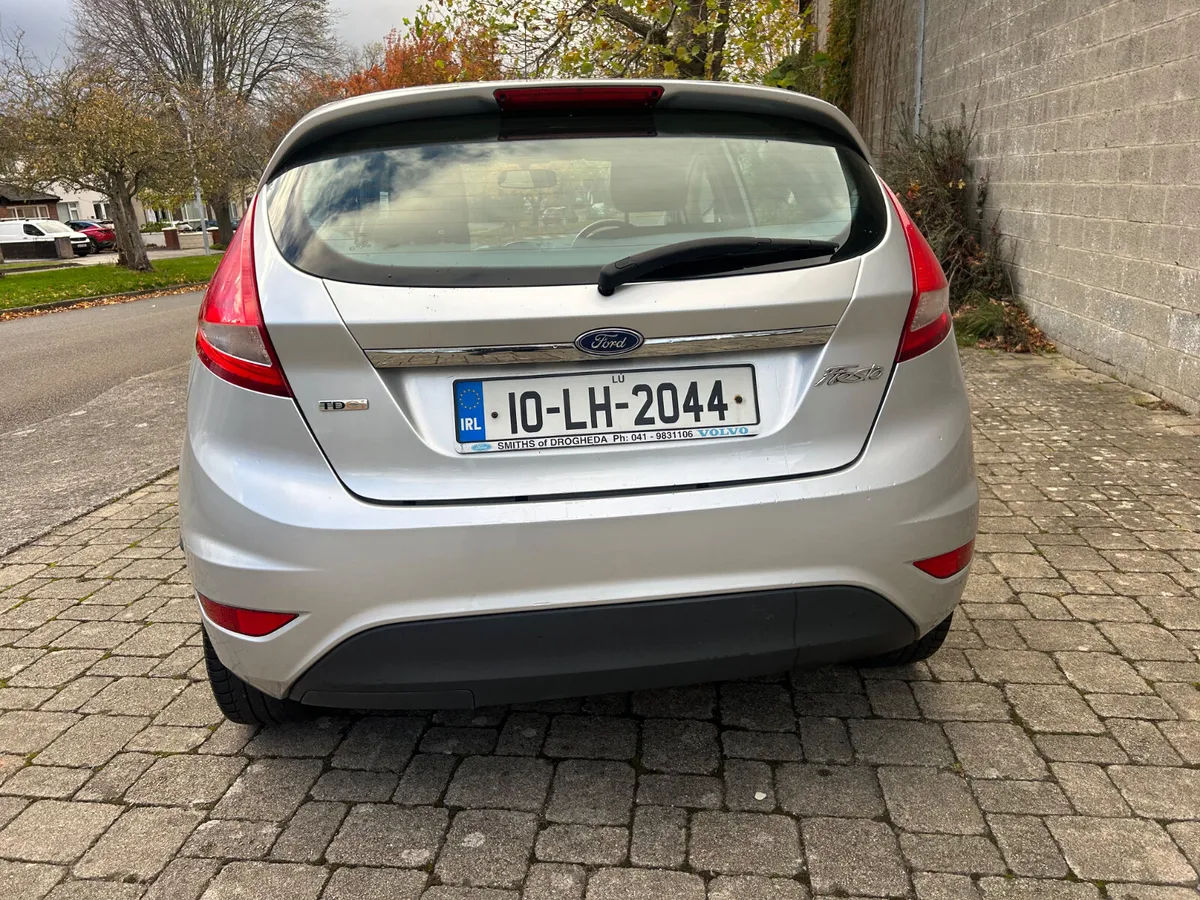 Ford Fiesta 2010 - Image 3