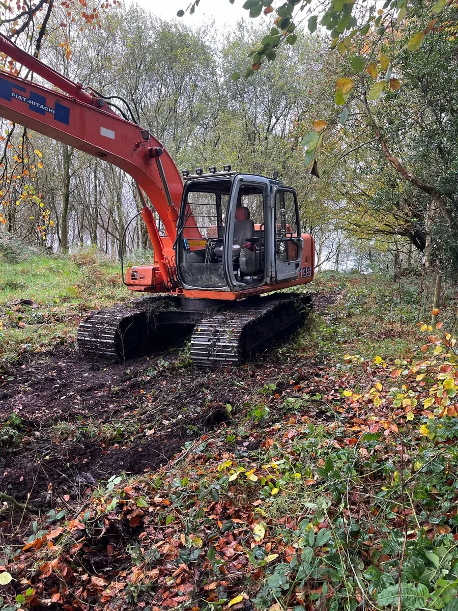 Fiat hitachi 135 - Image 1