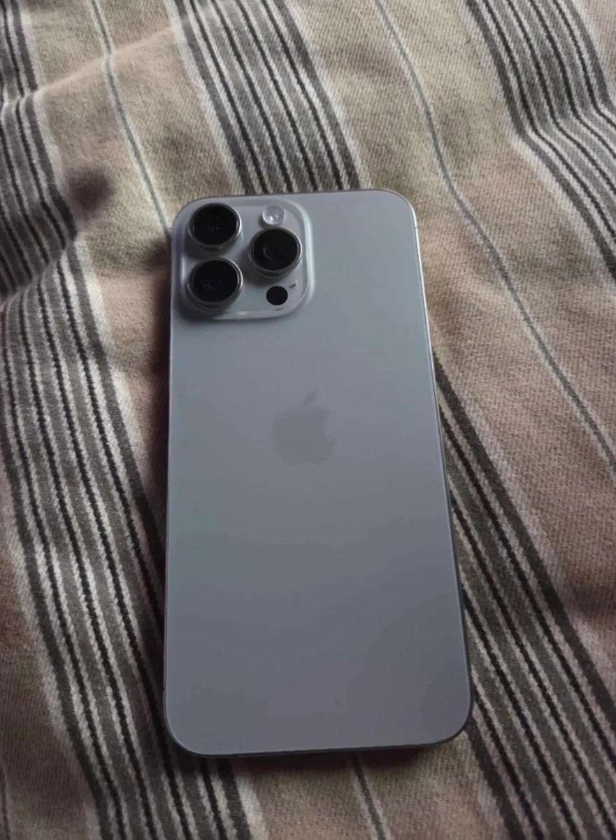 iPhone 15 Pro Max - Image 2