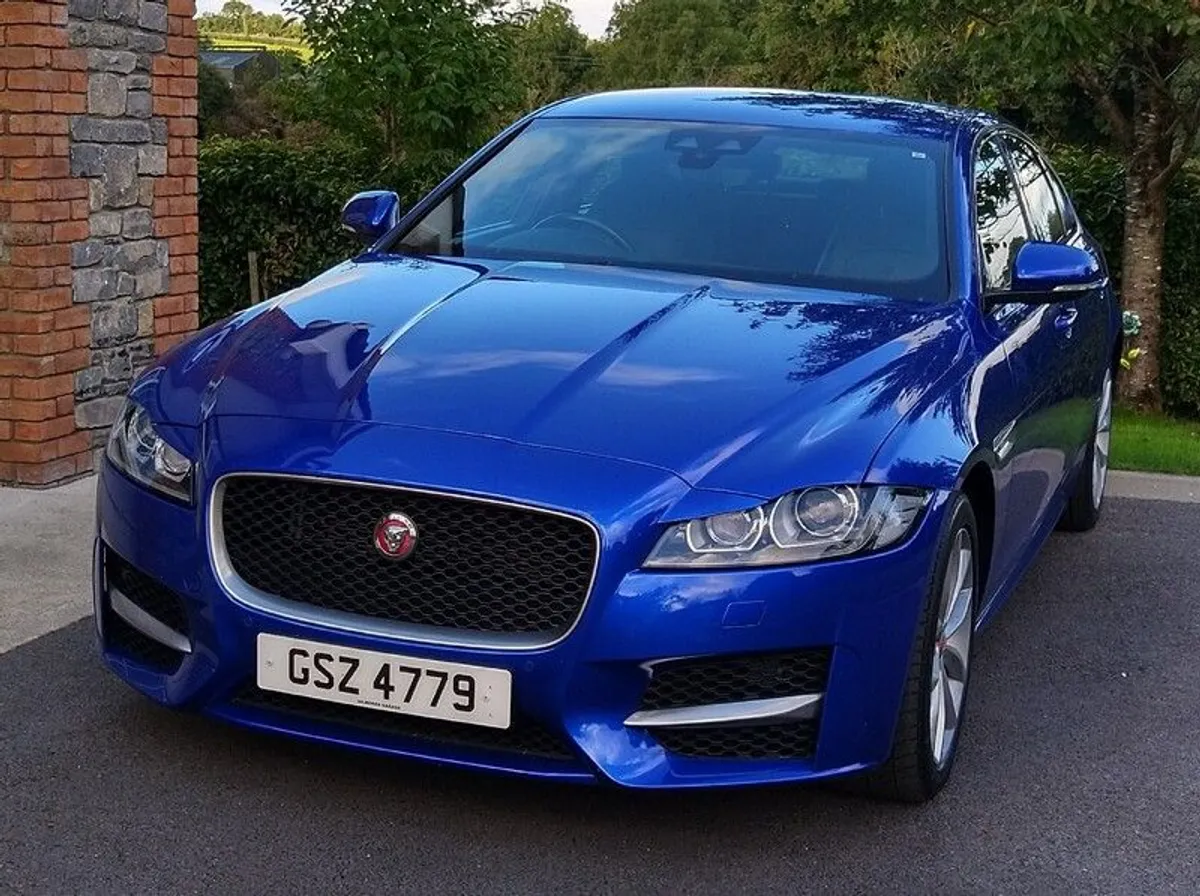2018 Jaguar XF - Image 3