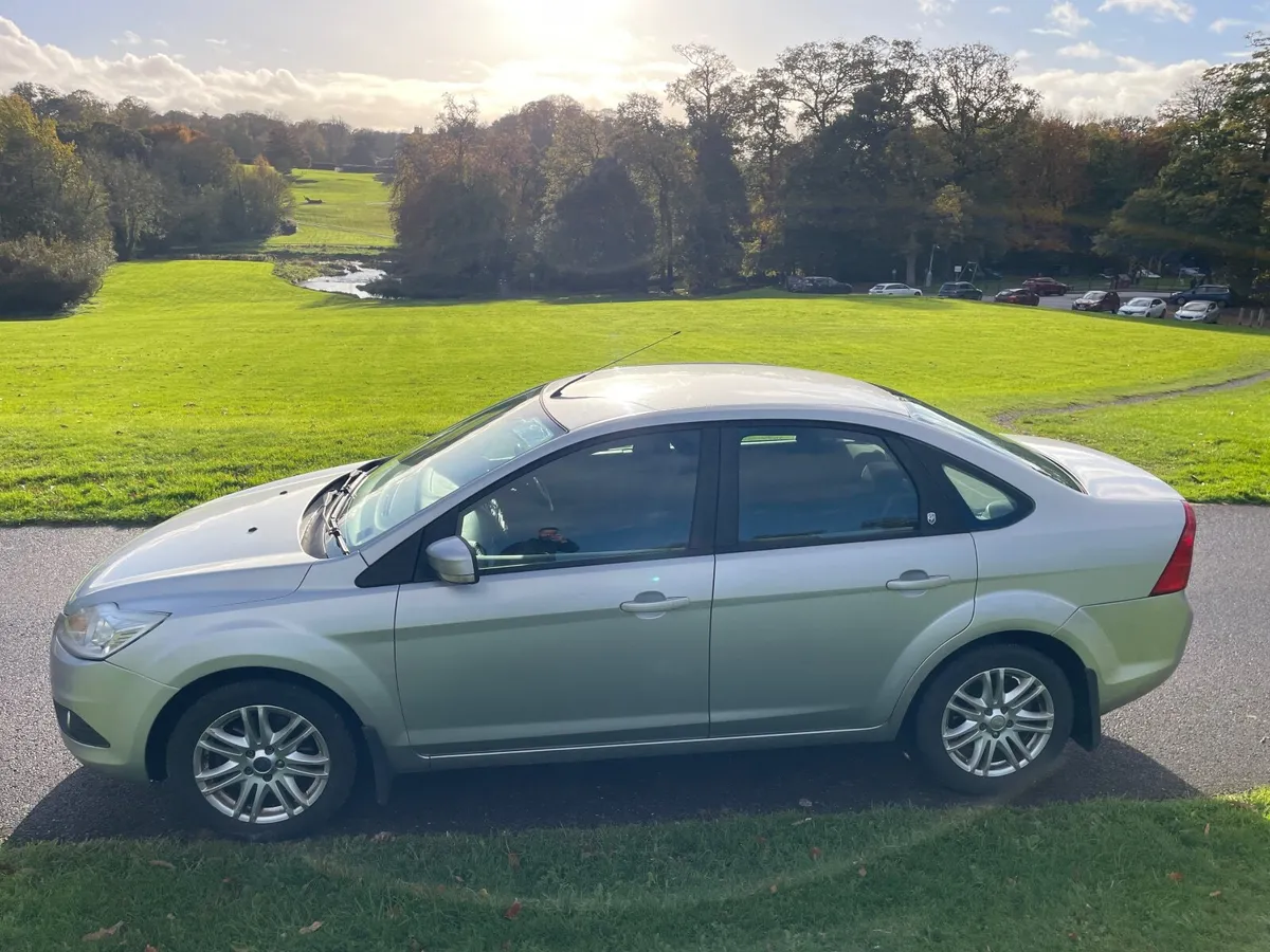 Ford Focus 2009 - Image 2