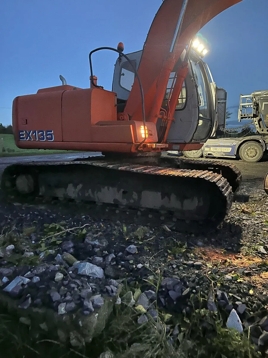 Fiat hitachi 135 - Image 2