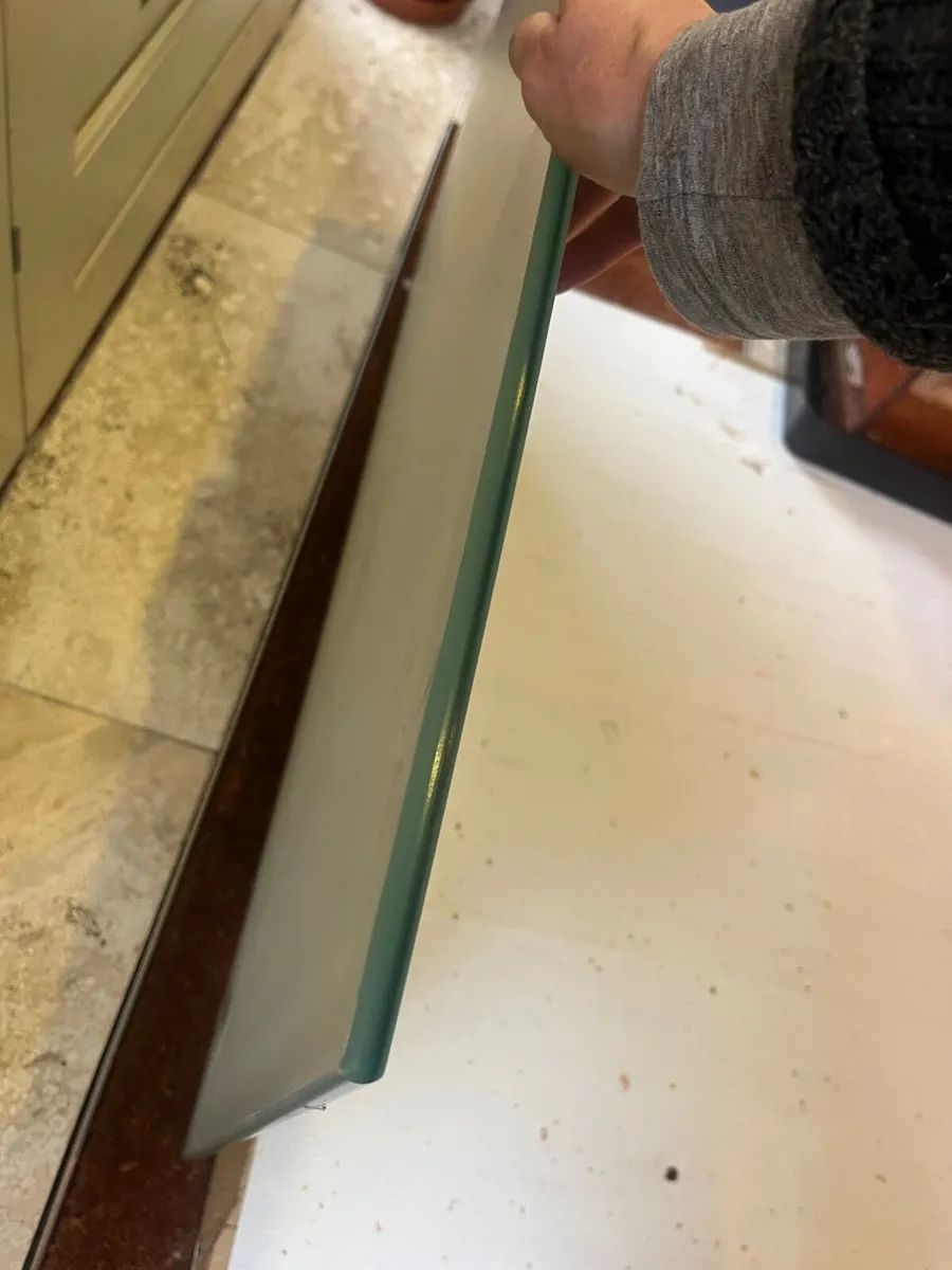 Glass - opaque - Image 2