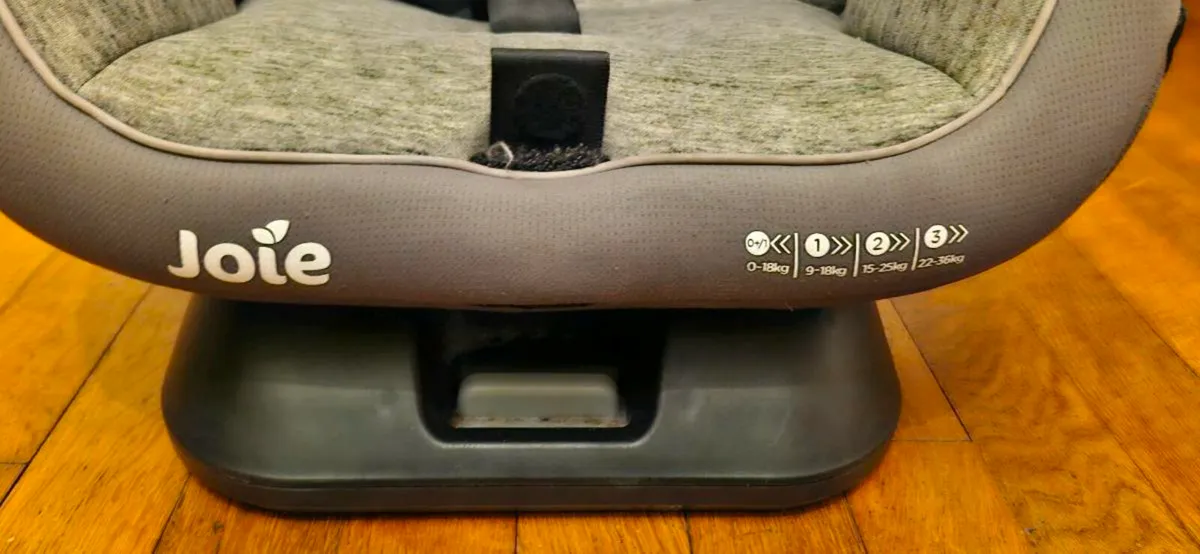 Joie stage 2 and 3 car seat, isofix - Image 2