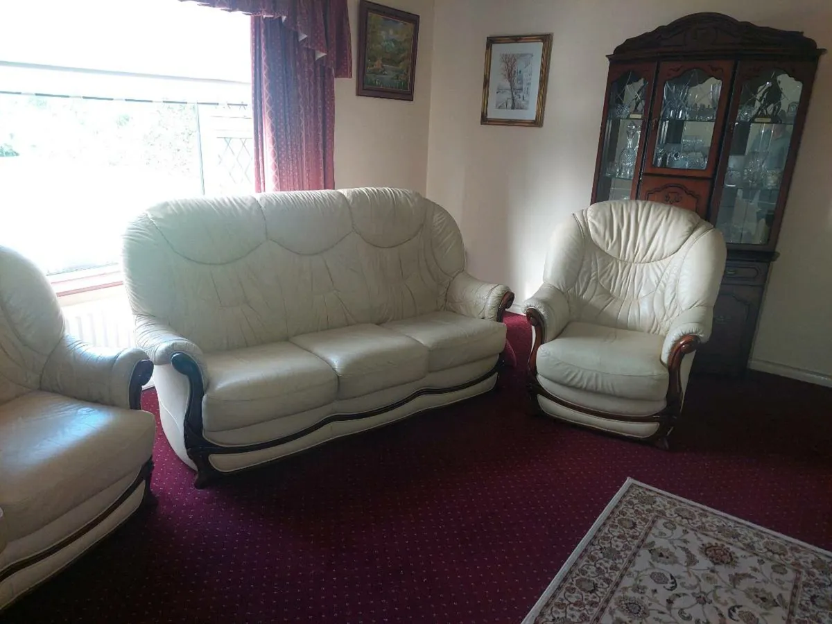 3 piece suite of furniture - Image 2