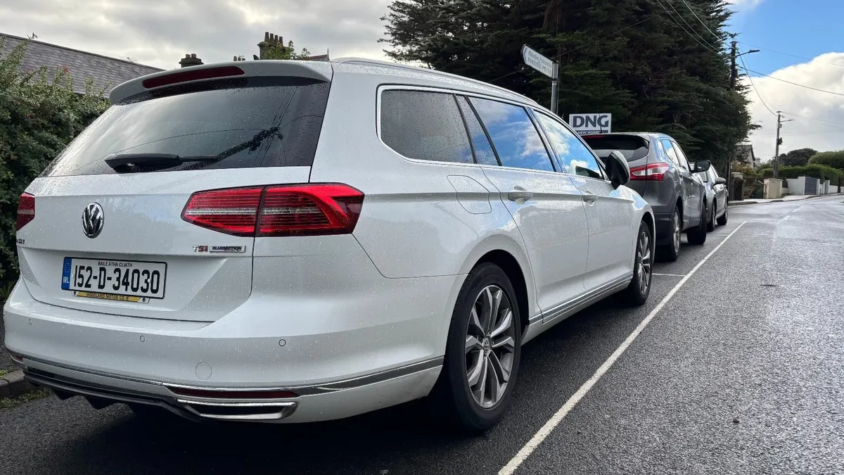 Volkswagen Passat 2015 - Image 3