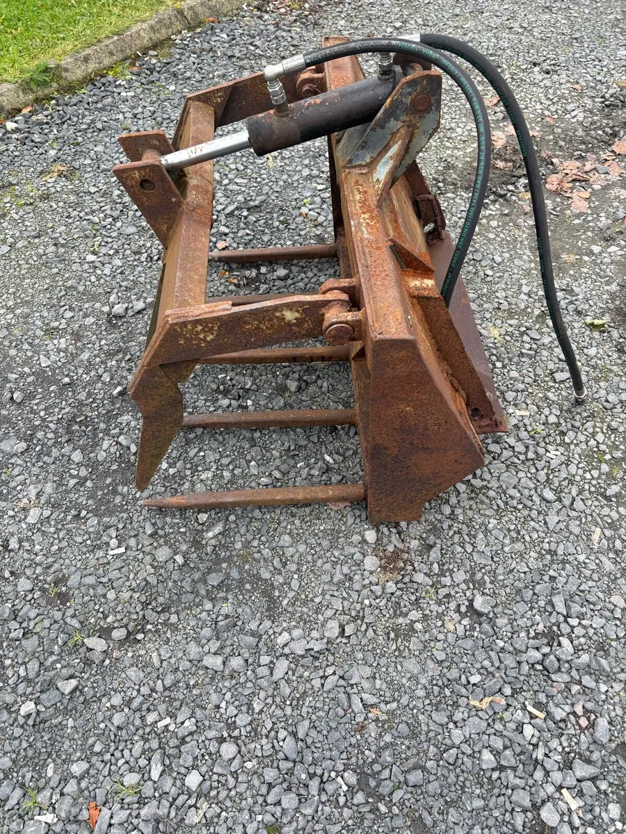 Grab for bob cat skid steer - Image 2