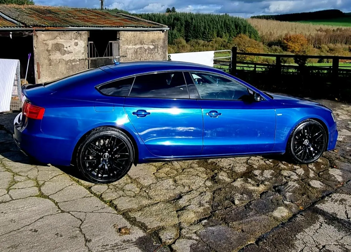 AUDI A5 SLINE BLACK EDITION - Image 3