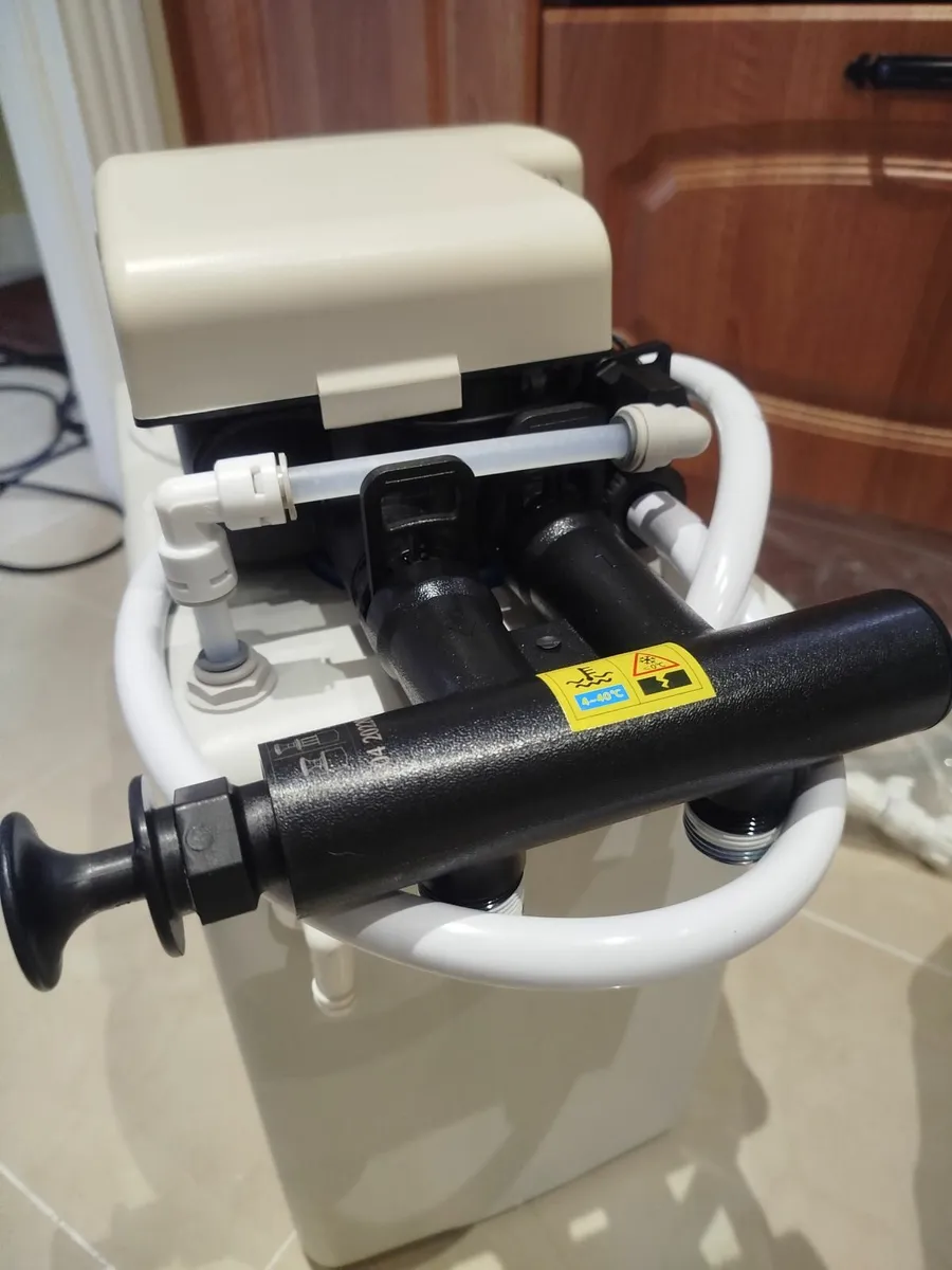 Water softener - Image 1
