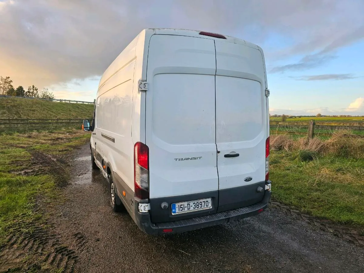 Mobile tyre fitting van - Image 3