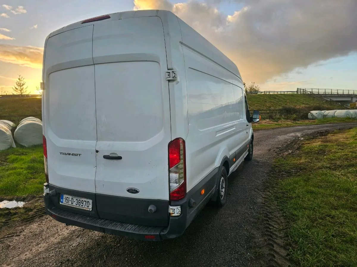 Mobile tyre fitting van - Image 4