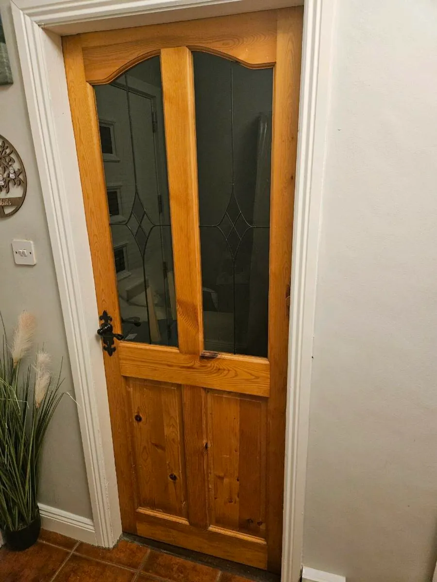 Internal doors x3 - Image 1